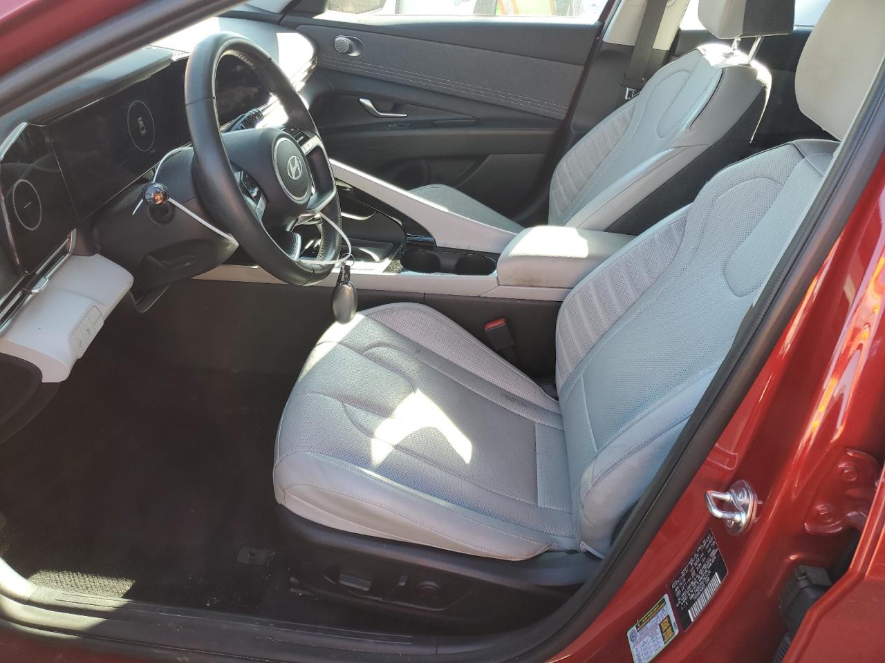 2024 Hyundai Elantra - Image 7