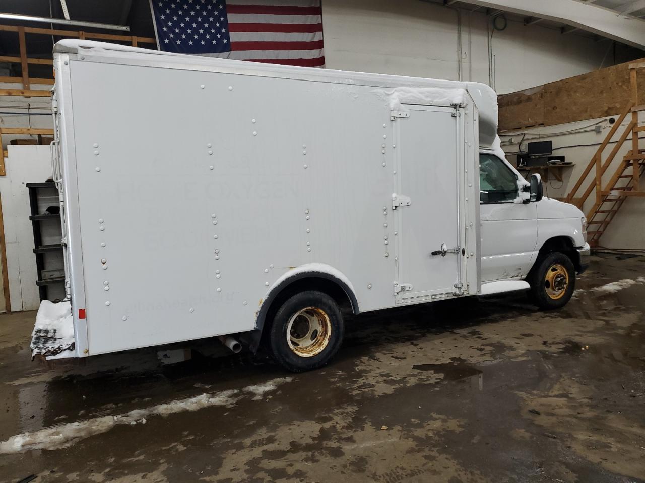 2014 Ford Econoline - Image 3