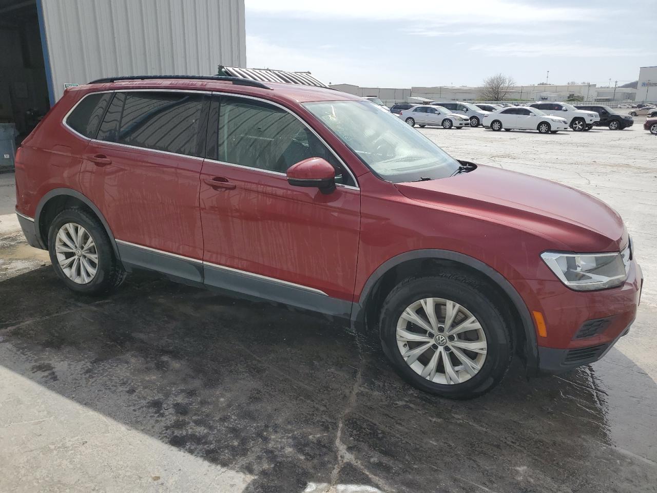 2018 Volkswagen Tiguan - Image 4