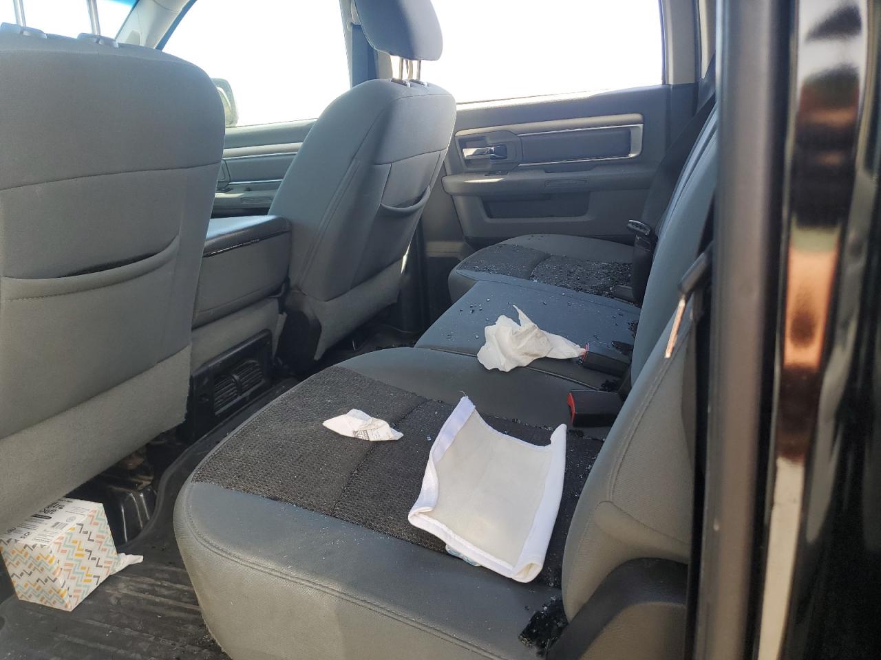 2014 RAM 1500 - Image 10