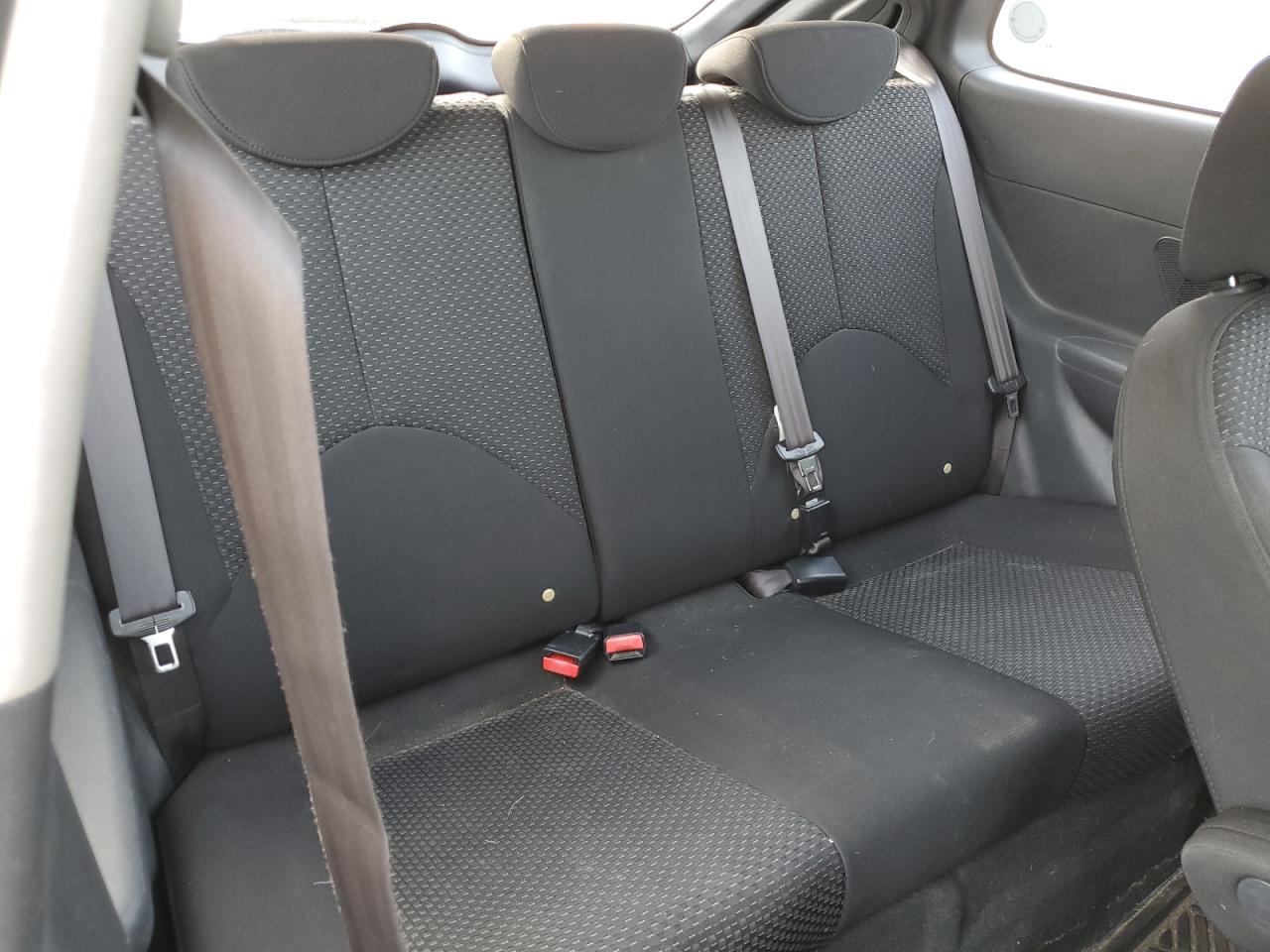 2011 Hyundai Accent - Image 11