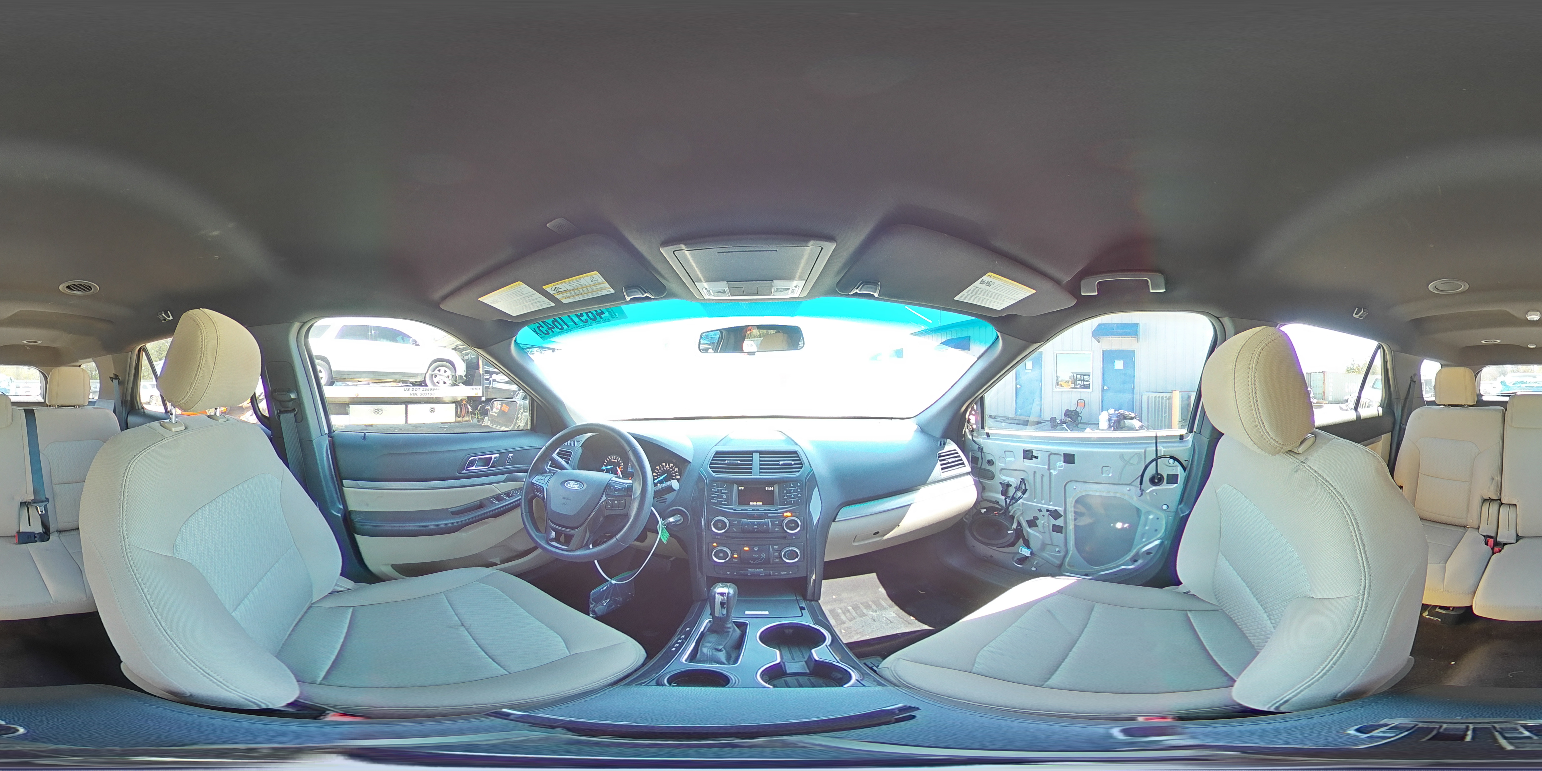 2016 Ford Explorer - Image 16