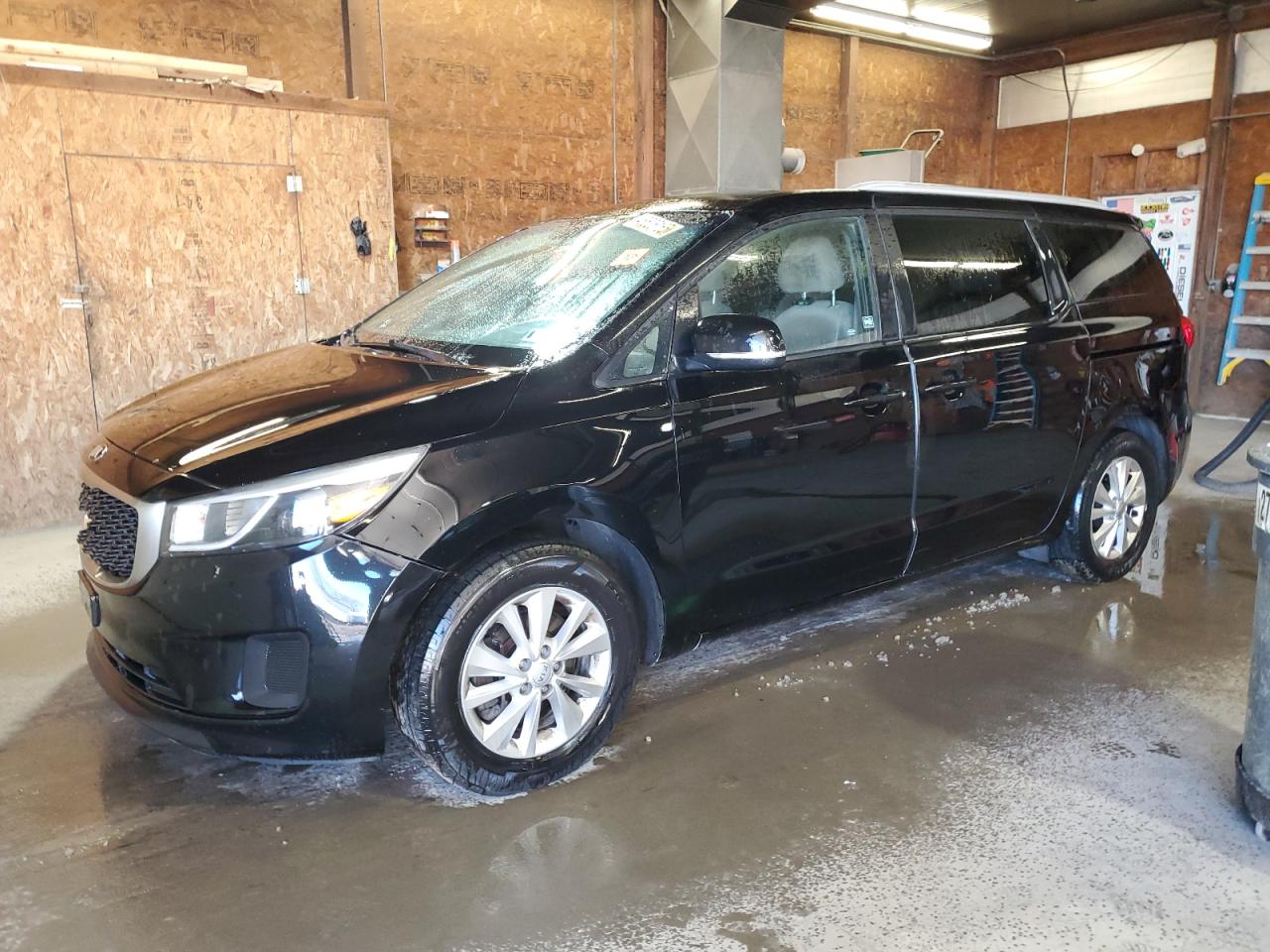 2015 Kia Sedona - Image 1