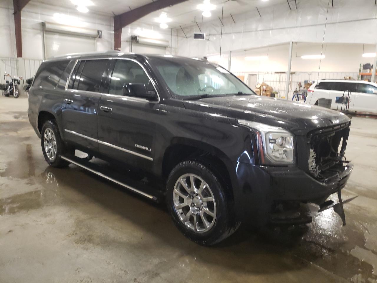 2015 GMC Yukon - Image 4