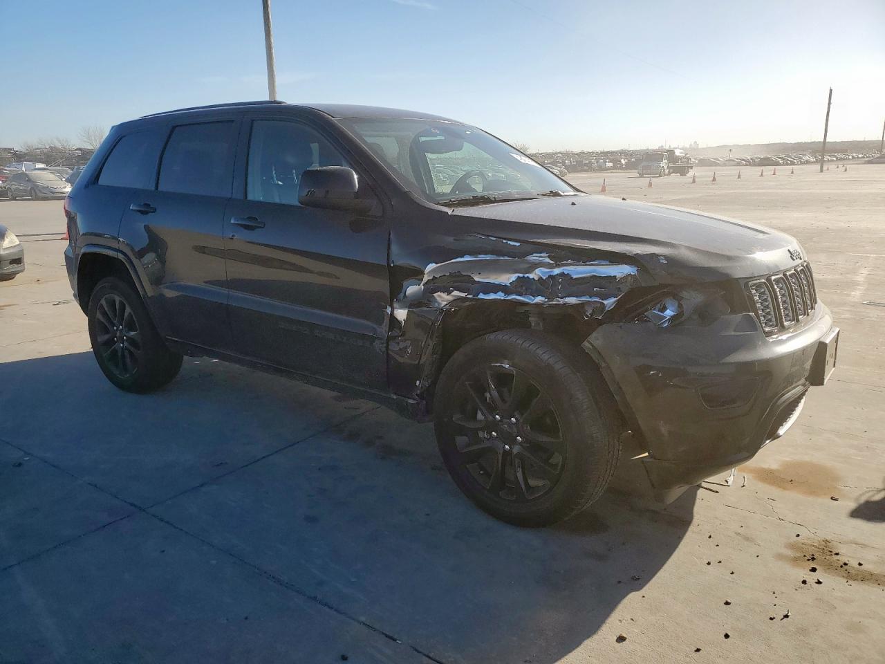 2019 Jeep Grand Cherokee - Image 4