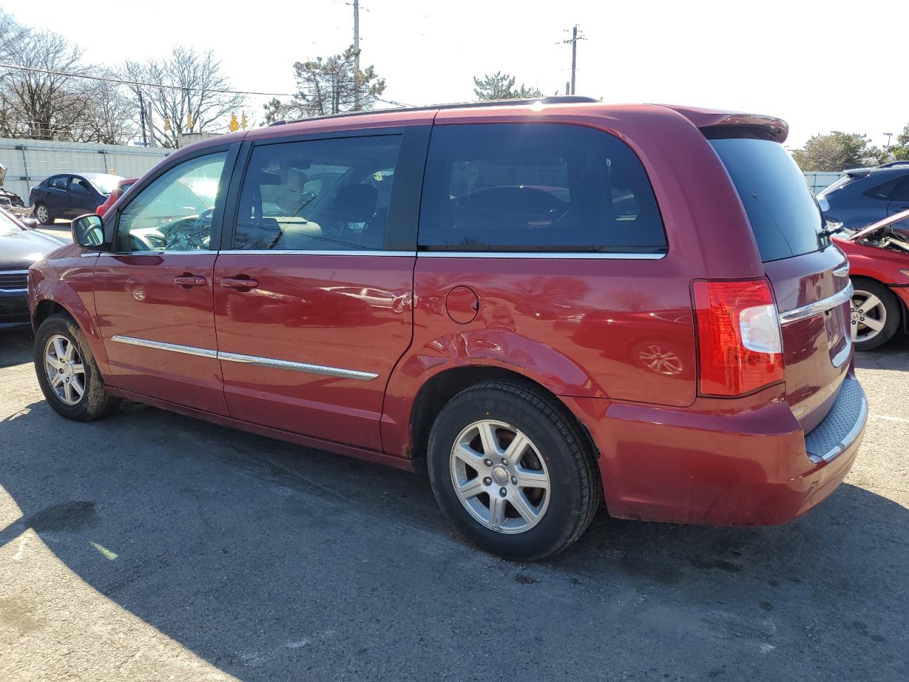 2011 Chrysler Town & Country - Image 2