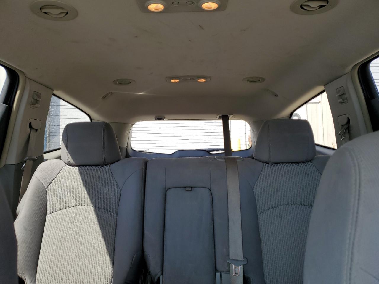2009 Chevrolet Traverse - Image 10