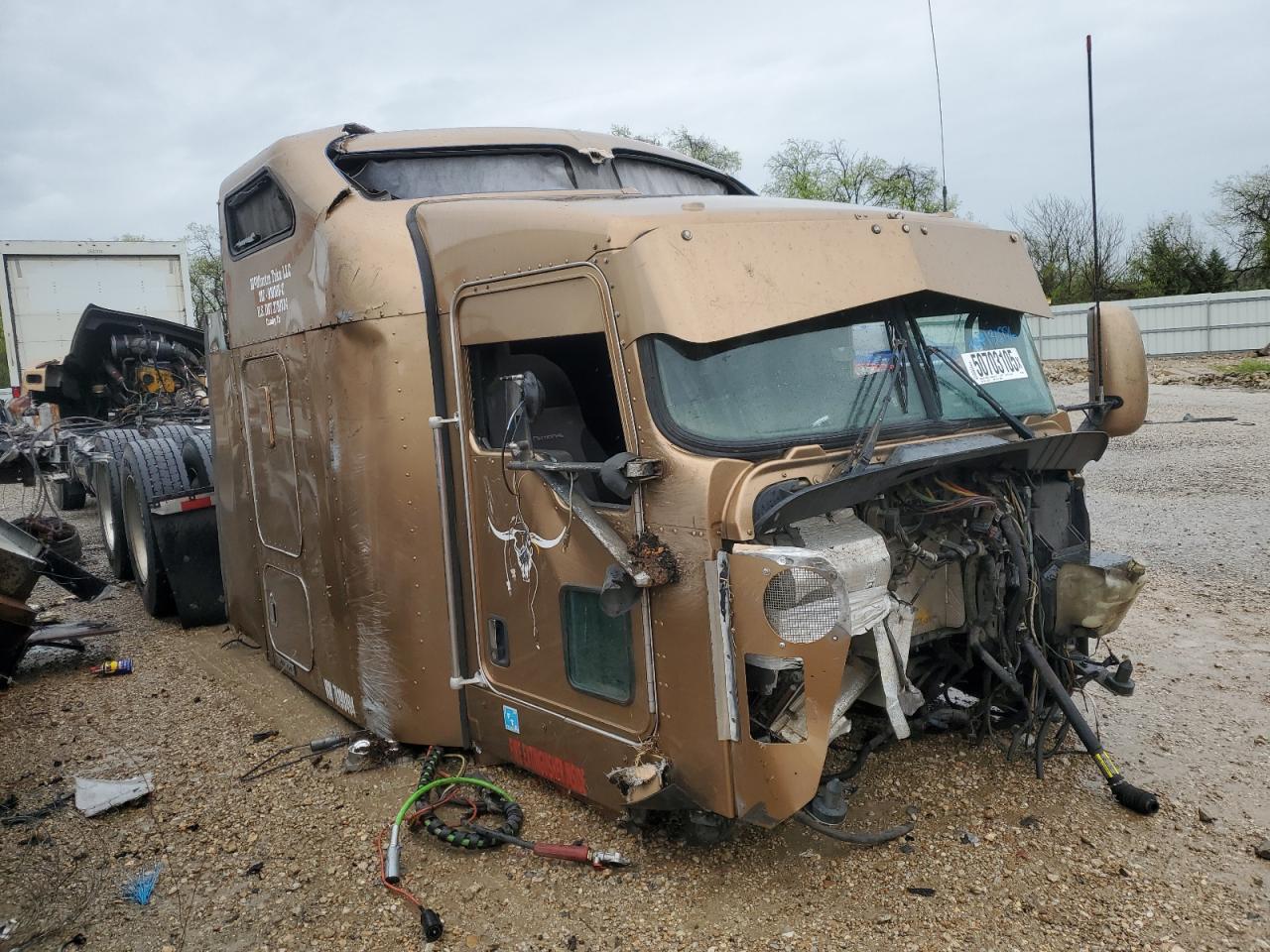2007 Kenworth T600 Semi Truck for Sale in Wilmer, TX - Rollover