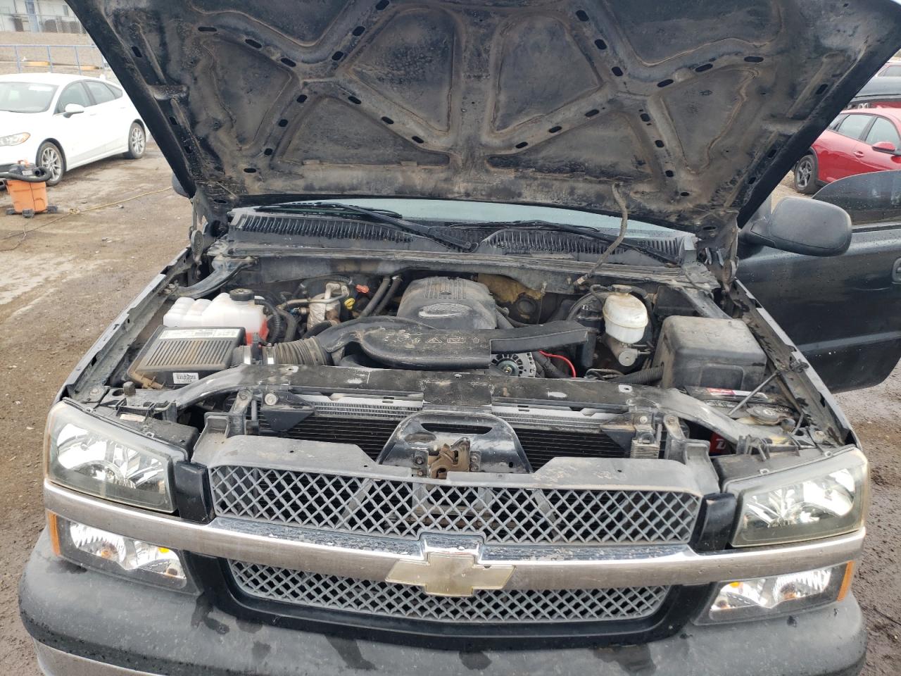 2003 Chevrolet Silverado - Image 11