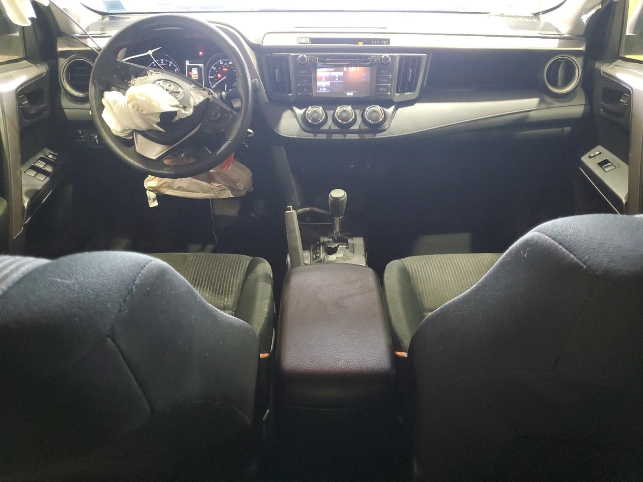 2018 Toyota RAV 4 - Image 8