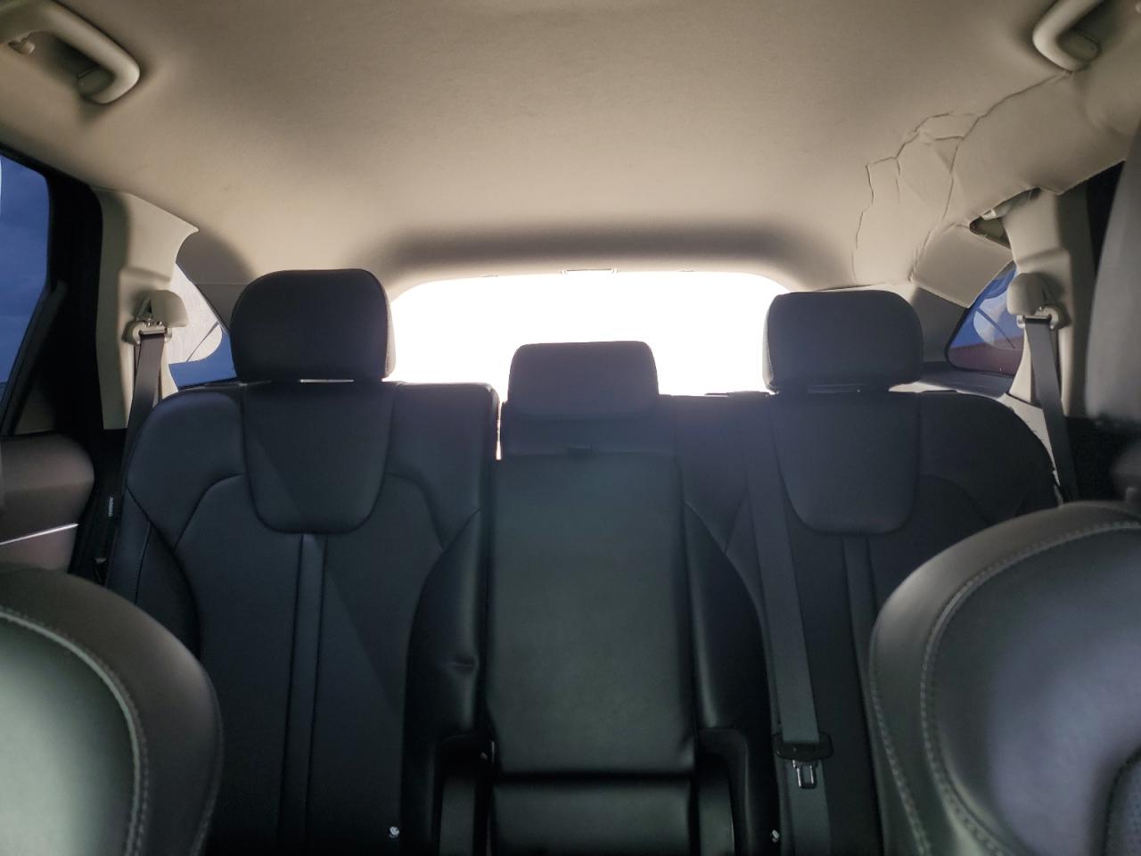 2024 Kia Sorento - Image 10