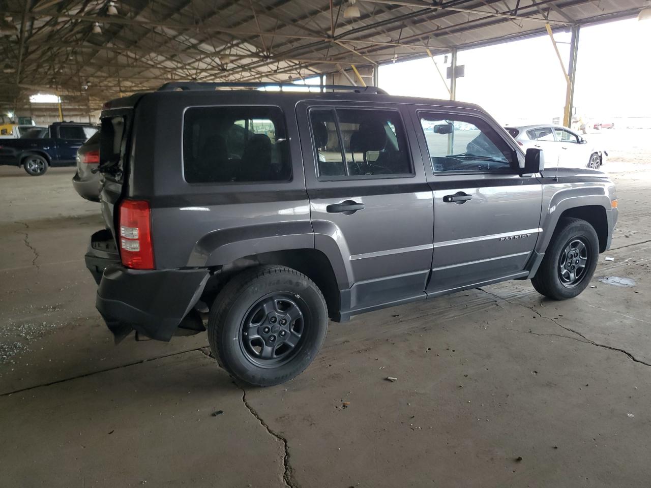 2017 Jeep Liberty (Patriot) - Image 3