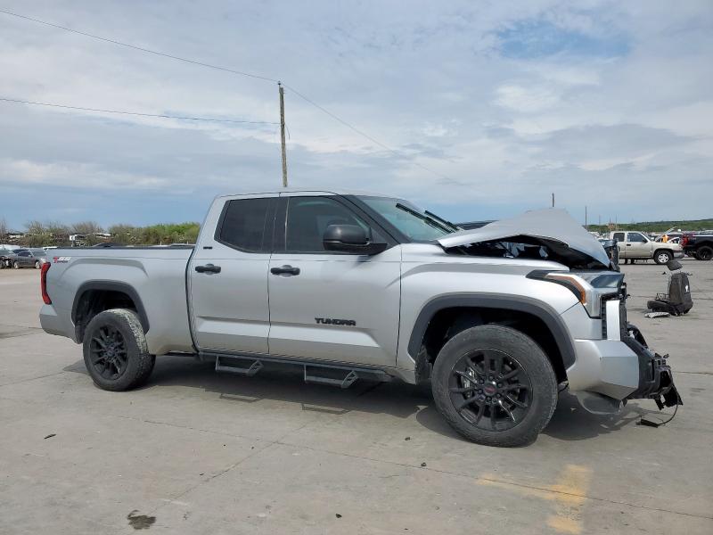  TOYOTA TUNDRA 2023 Srebrny