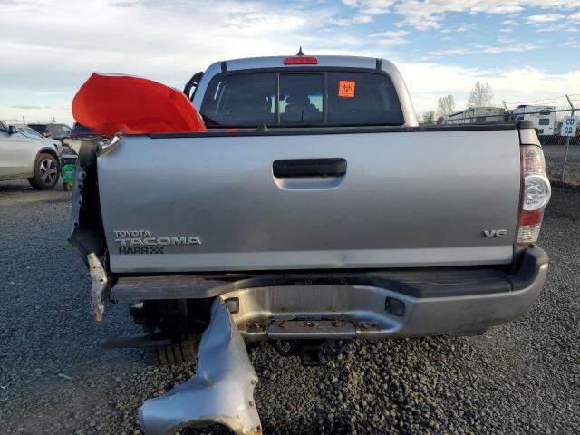  TOYOTA TACOMA 2014 Сріблястий