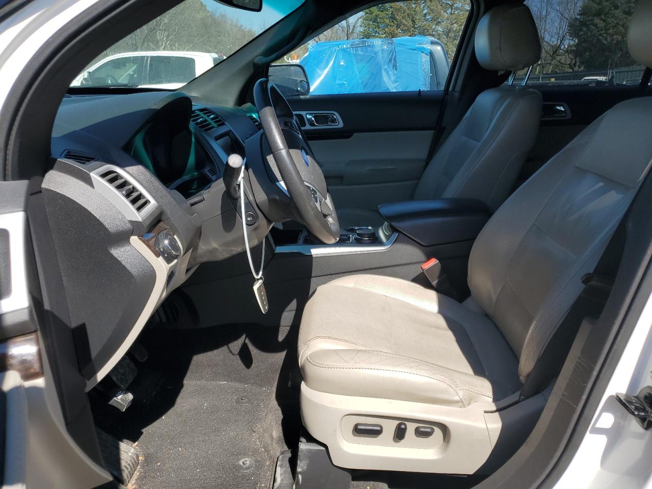 2012 Ford Explorer - Image 7