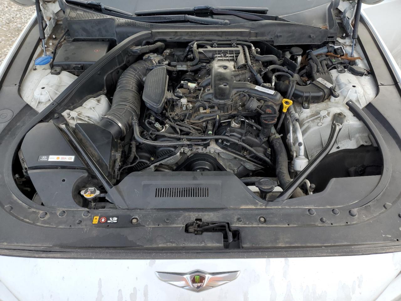 2015 Hyundai Genesis - Image 11