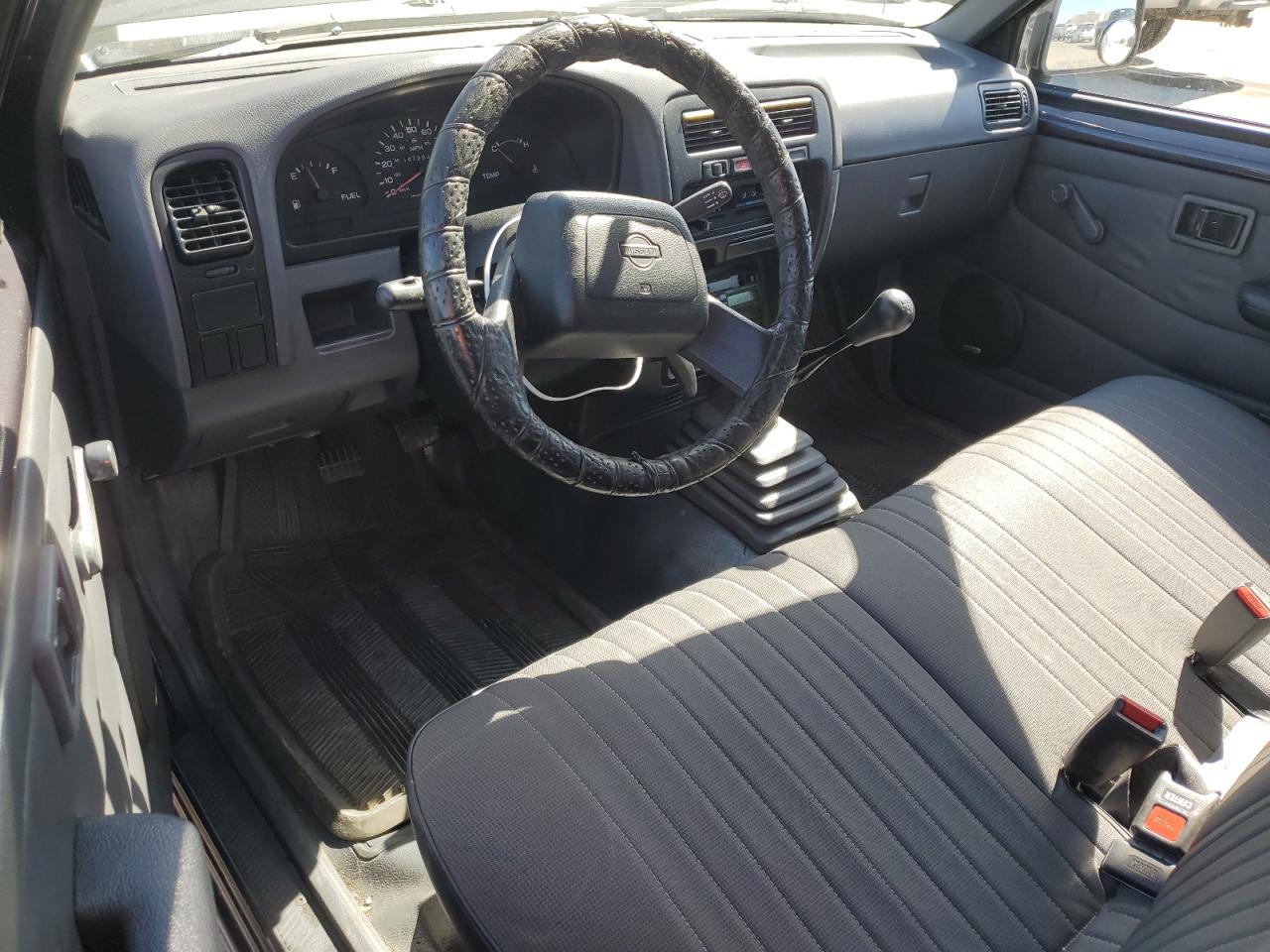 1995 Nissan Navara (Frontier) - Image 8