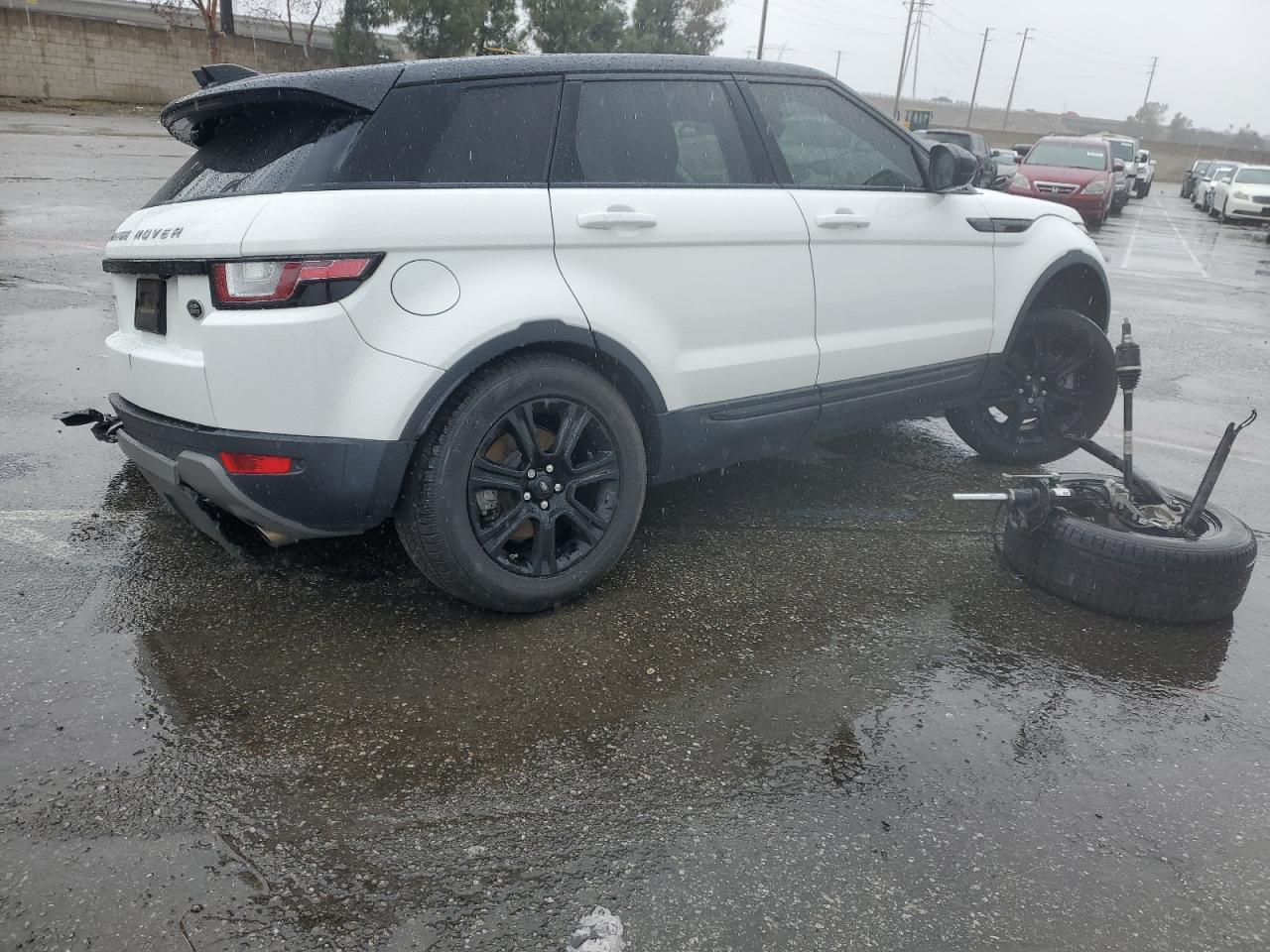 2017 Land Rover Range Rover - Image 3