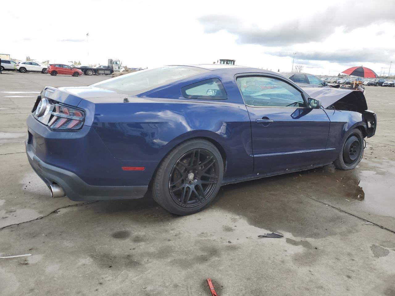 2011 Ford Mustang - Image 3