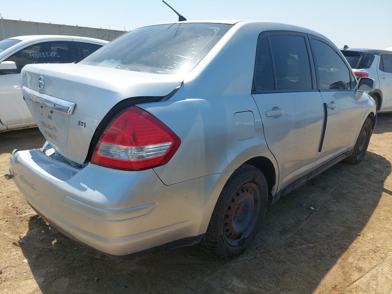 3N1BC1A64BK203710 - 2011 Nissan Tiida - #48640855