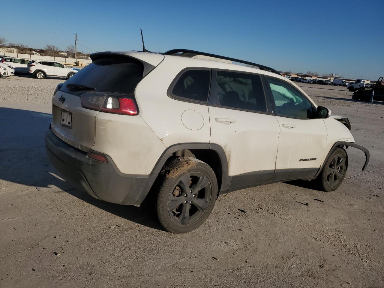 2019 Jeep Cherokee - Image 3