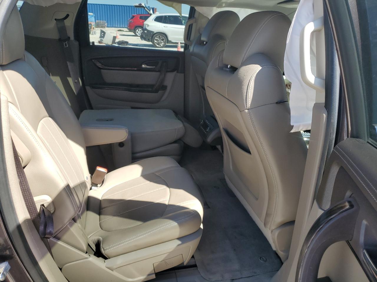 2015 GMC Acadia - Image 11
