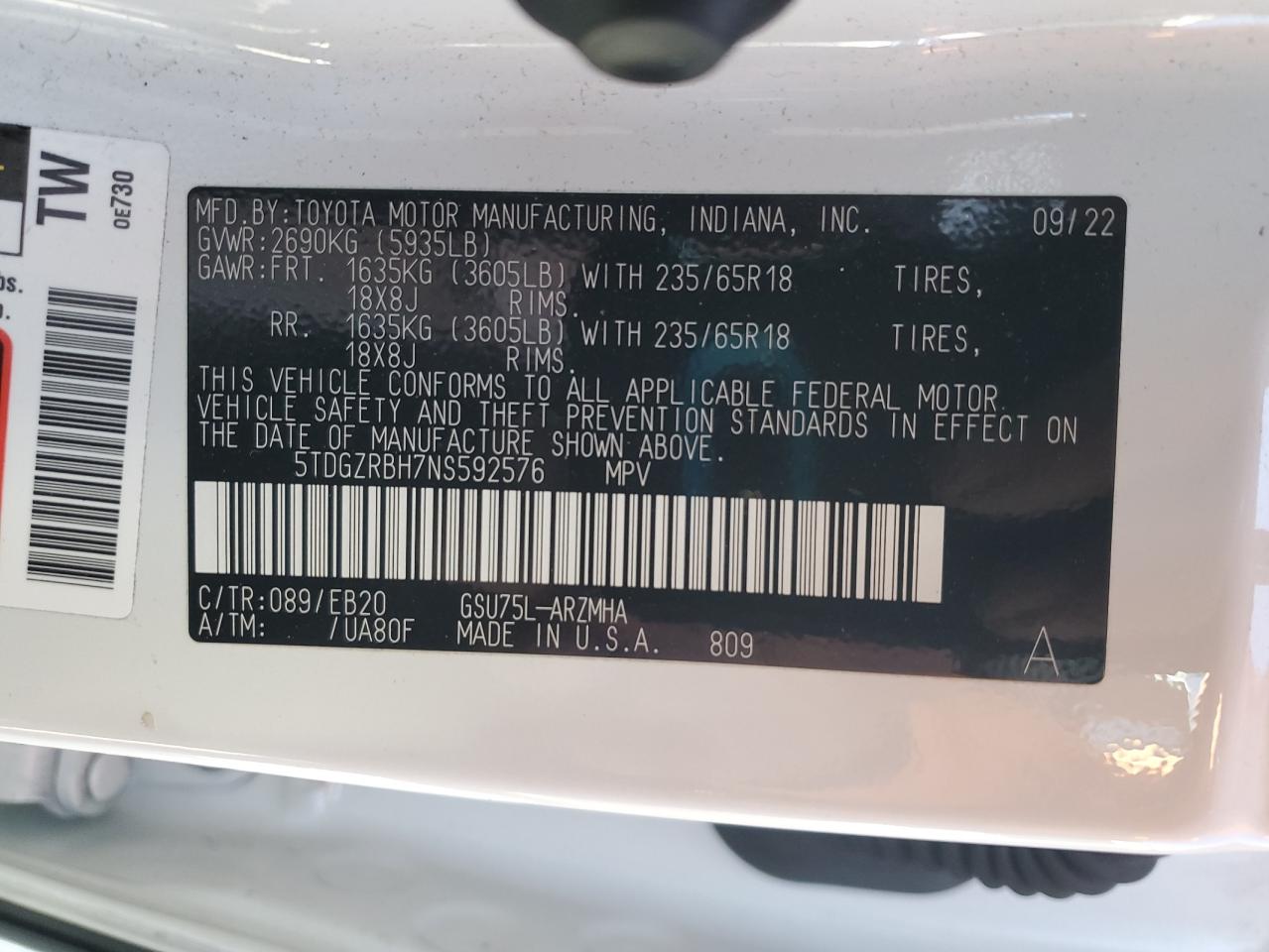 2022 Toyota Highlander - Image 13