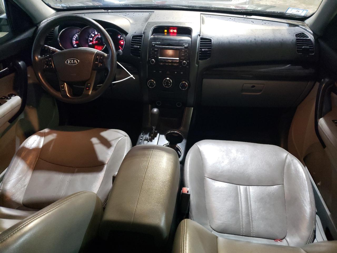 2011 Kia Sorento - Image 8