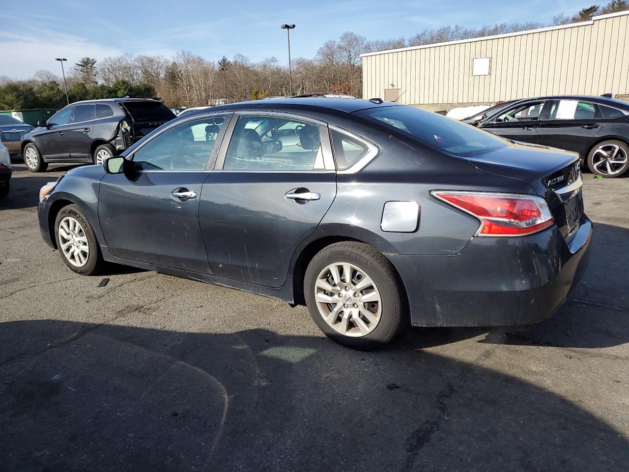 2015 Nissan Altima - Image 2