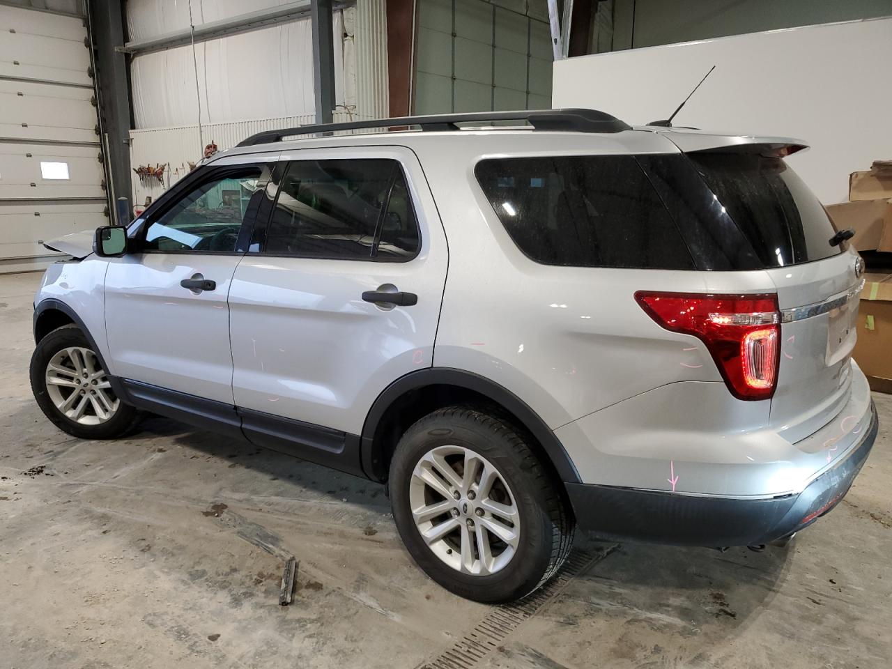 2015 Ford Explorer - Image 2