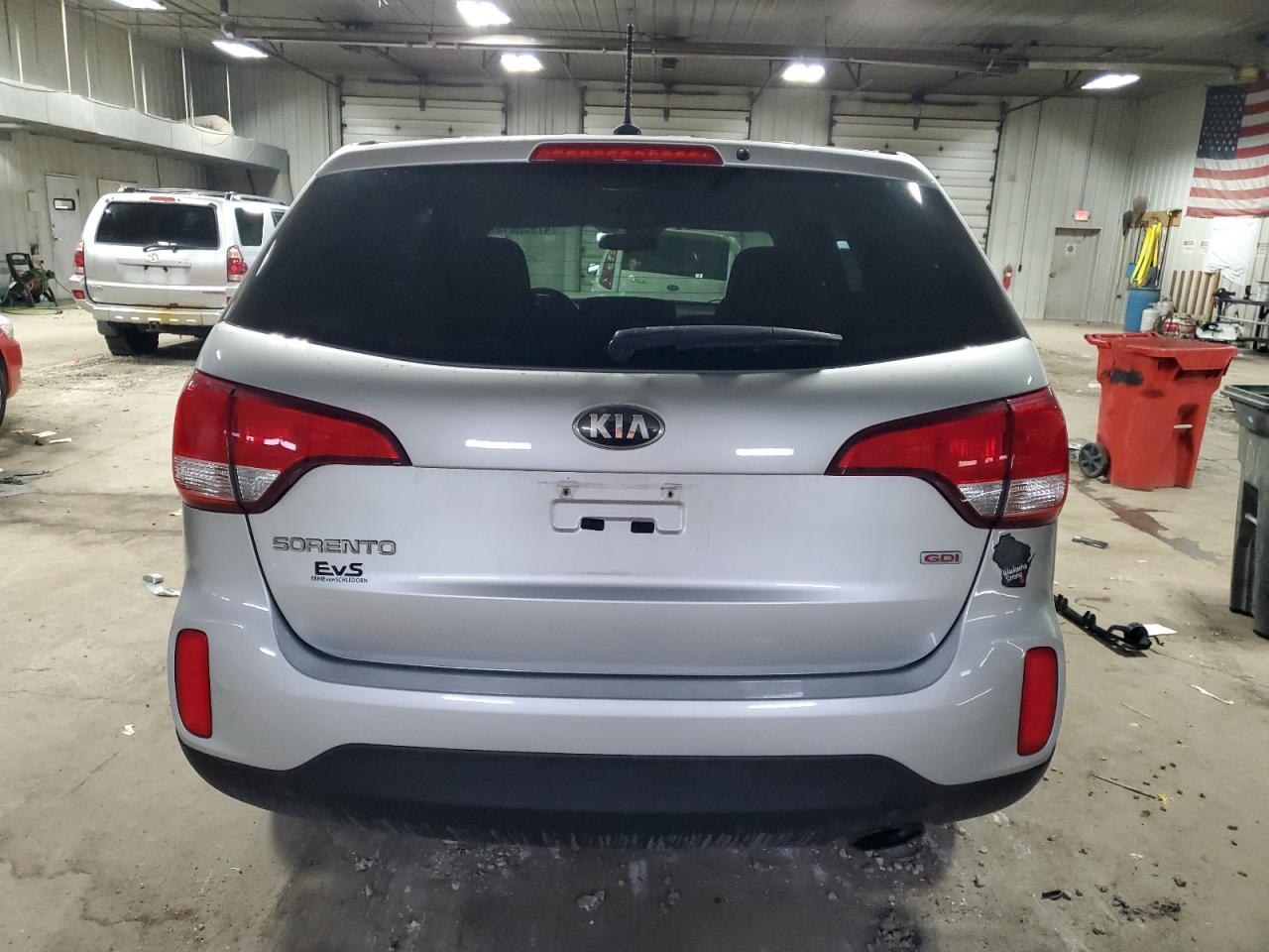 2015 Kia Sorento - Image 6