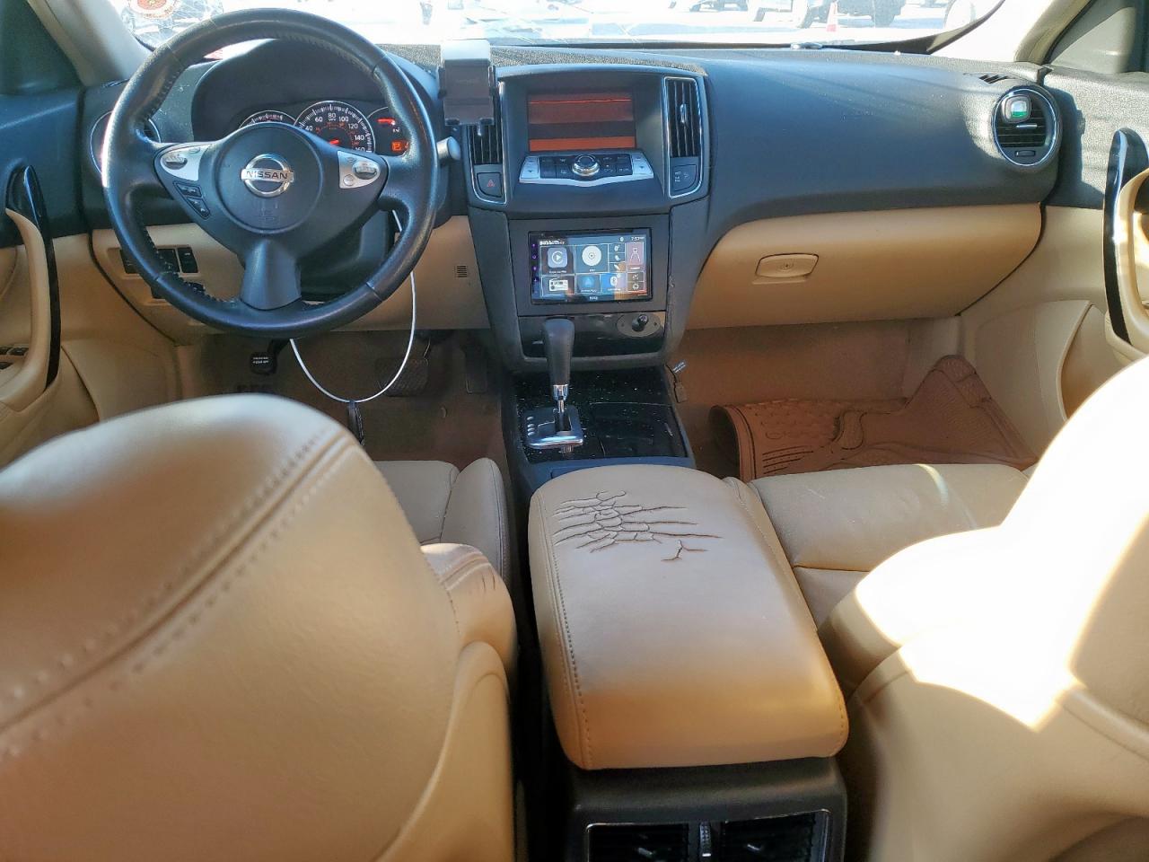 2010 Nissan Maxima - Image 8