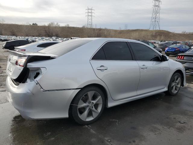  TOYOTA CAMRY 2014 Srebrny