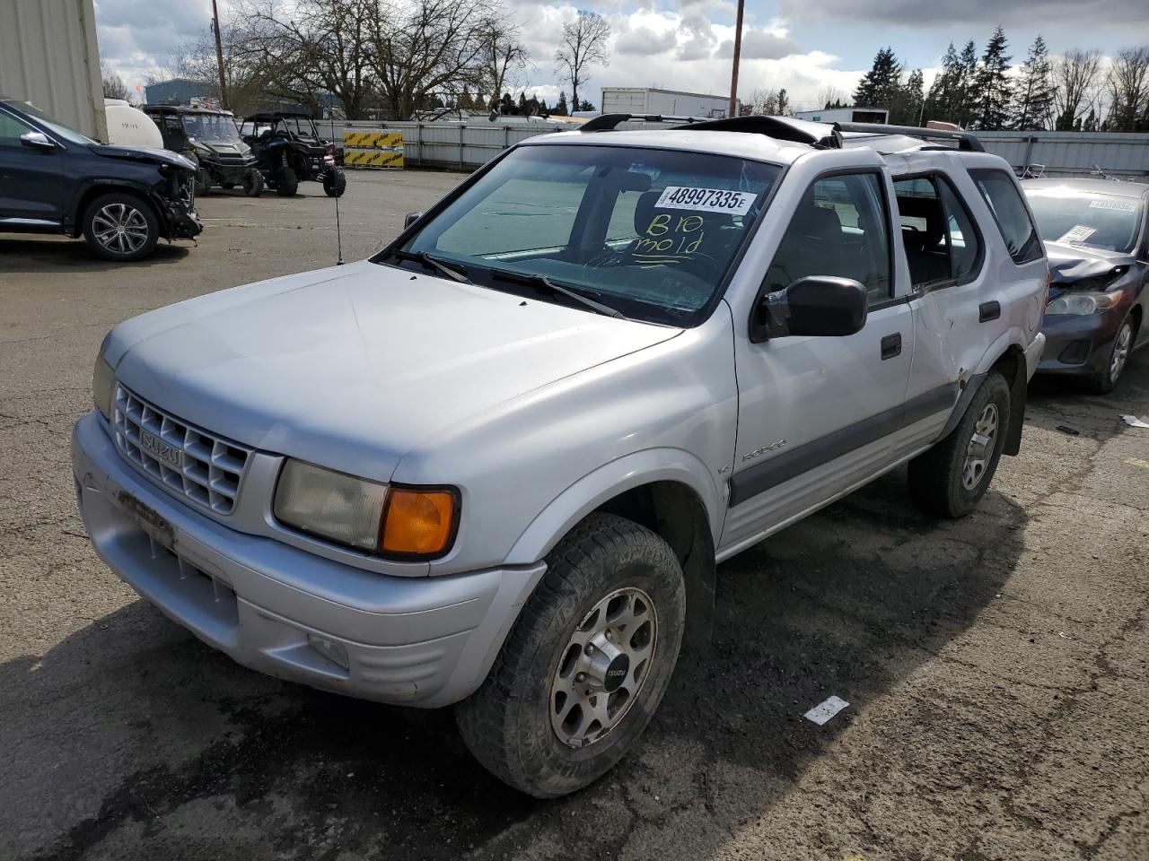 1998 Isuzu Rodeo S продається в Woodburn, OR - Side
