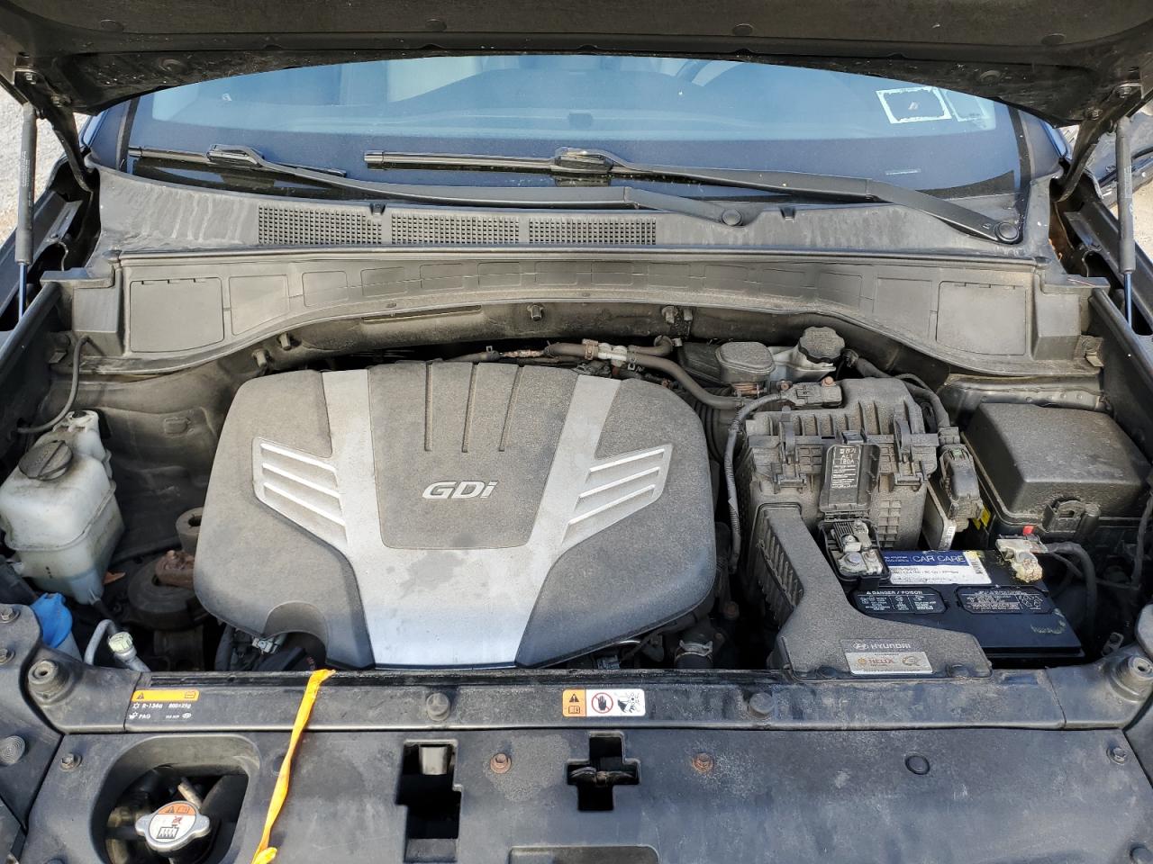 2017 Hyundai Santa Fe - Image 12