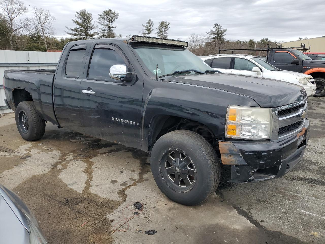 2008 Chevrolet Silverado - Image 4
