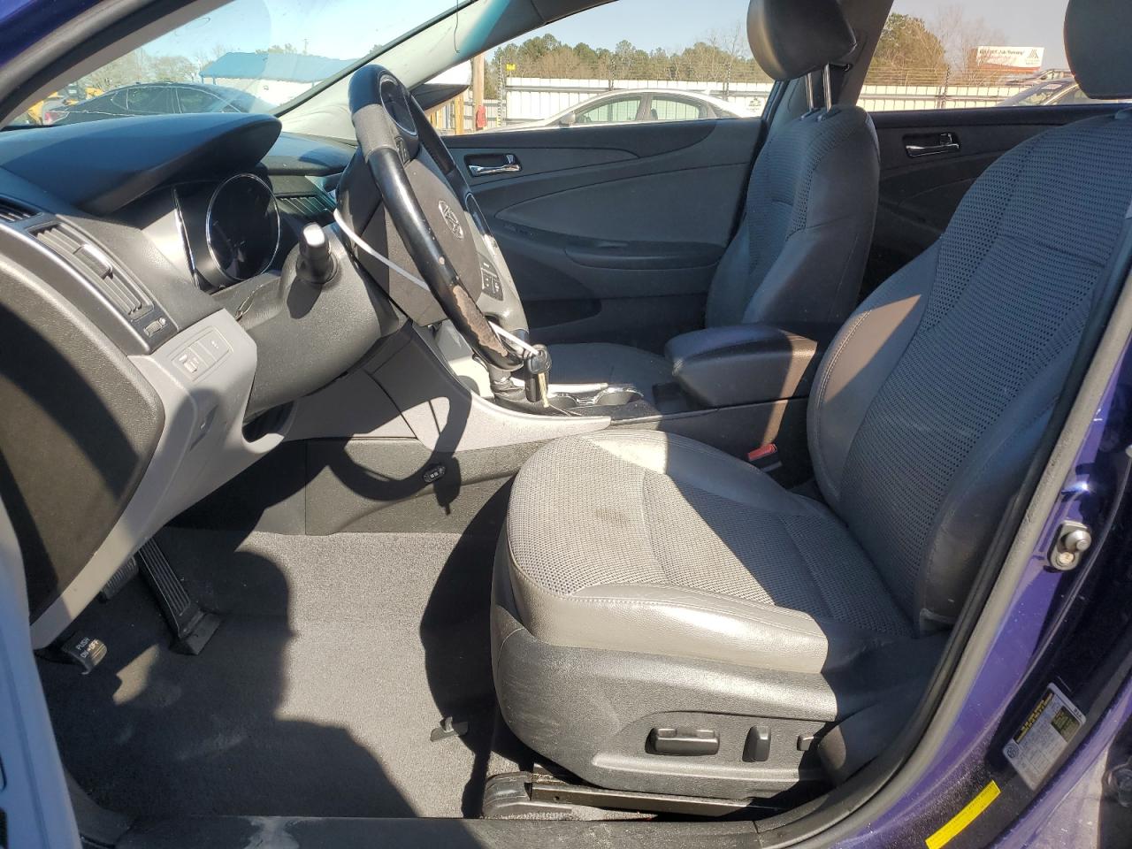 2011 Hyundai Sonata - Image 7