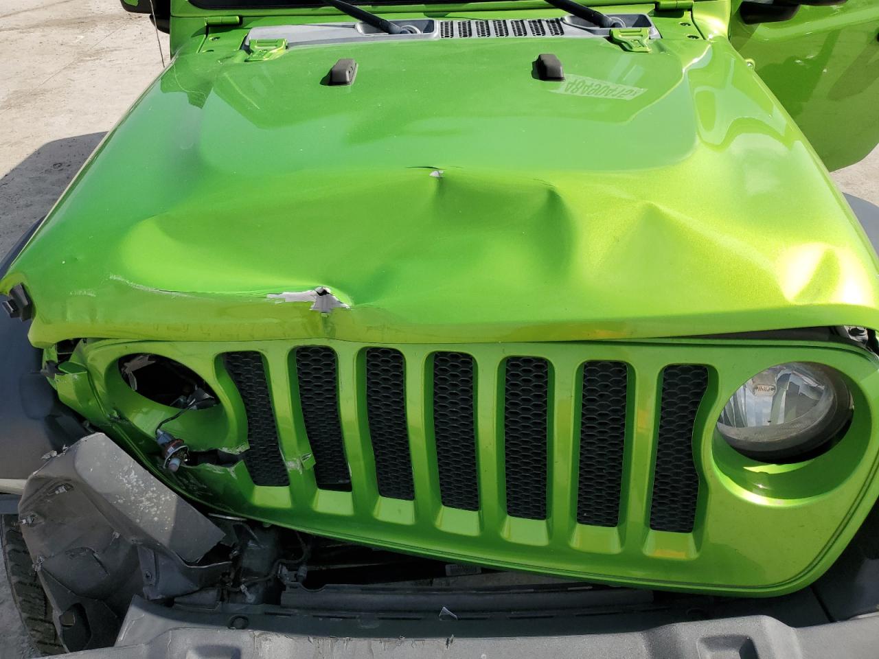 2018 Jeep Wrangler - Image 11