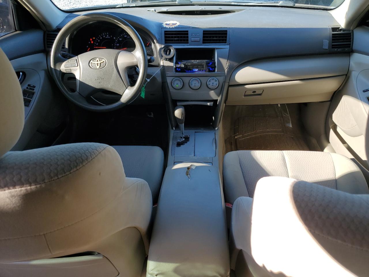 2010 Toyota Camry - Image 8