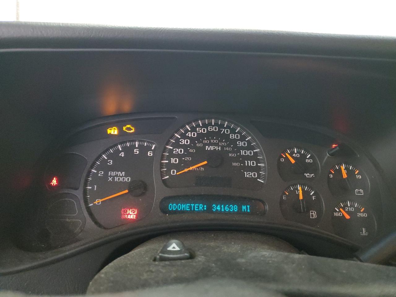 2003 Chevrolet Silverado - Image 9