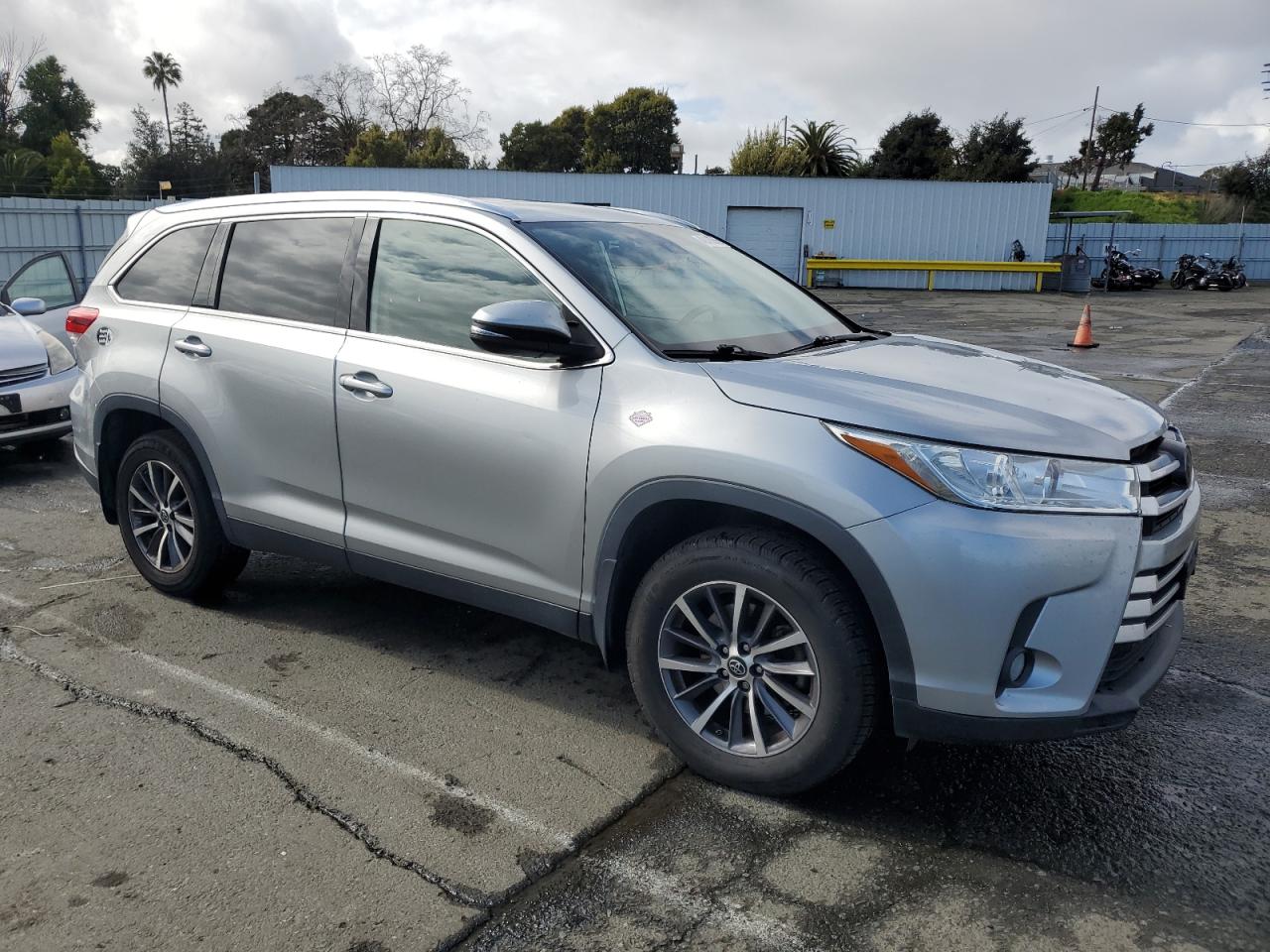 2019 Toyota Highlander - Image 4