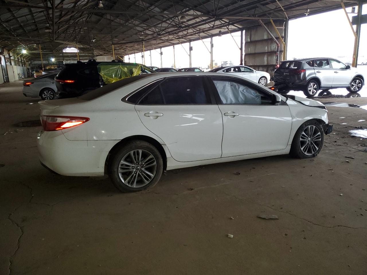 2015 Toyota Camry - Image 3