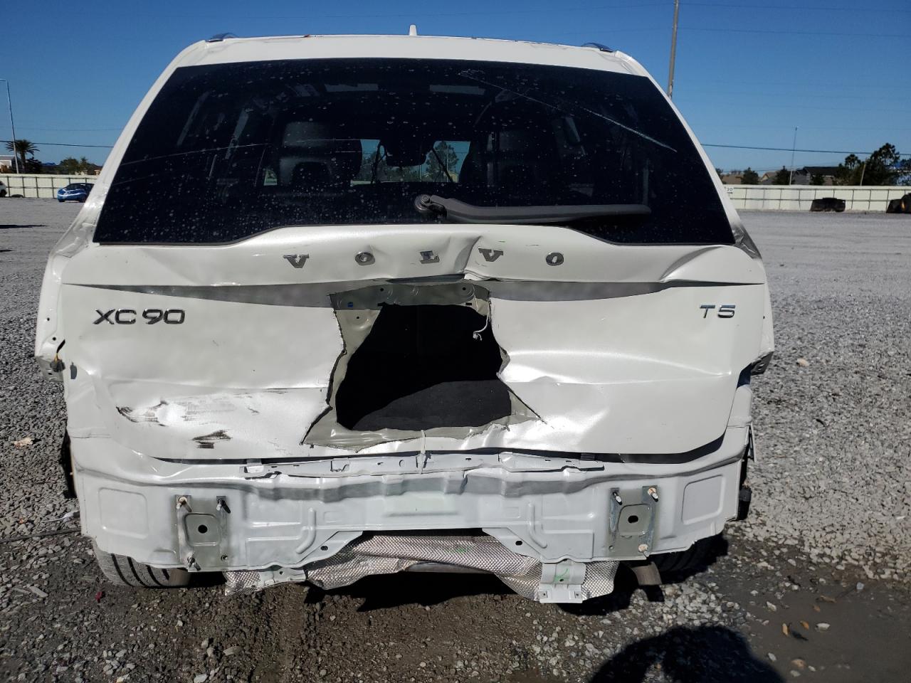 2022 Volvo XC90 - Image 6