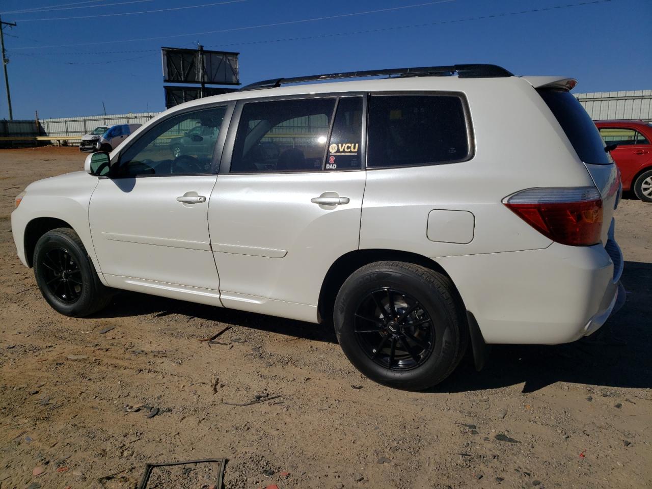 2010 Toyota Highlander - Image 2