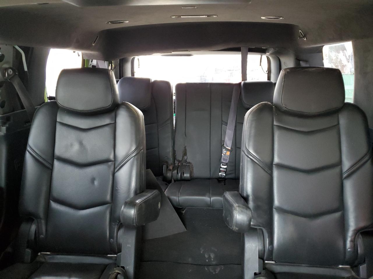 2015 Cadillac Escalade - Image 10