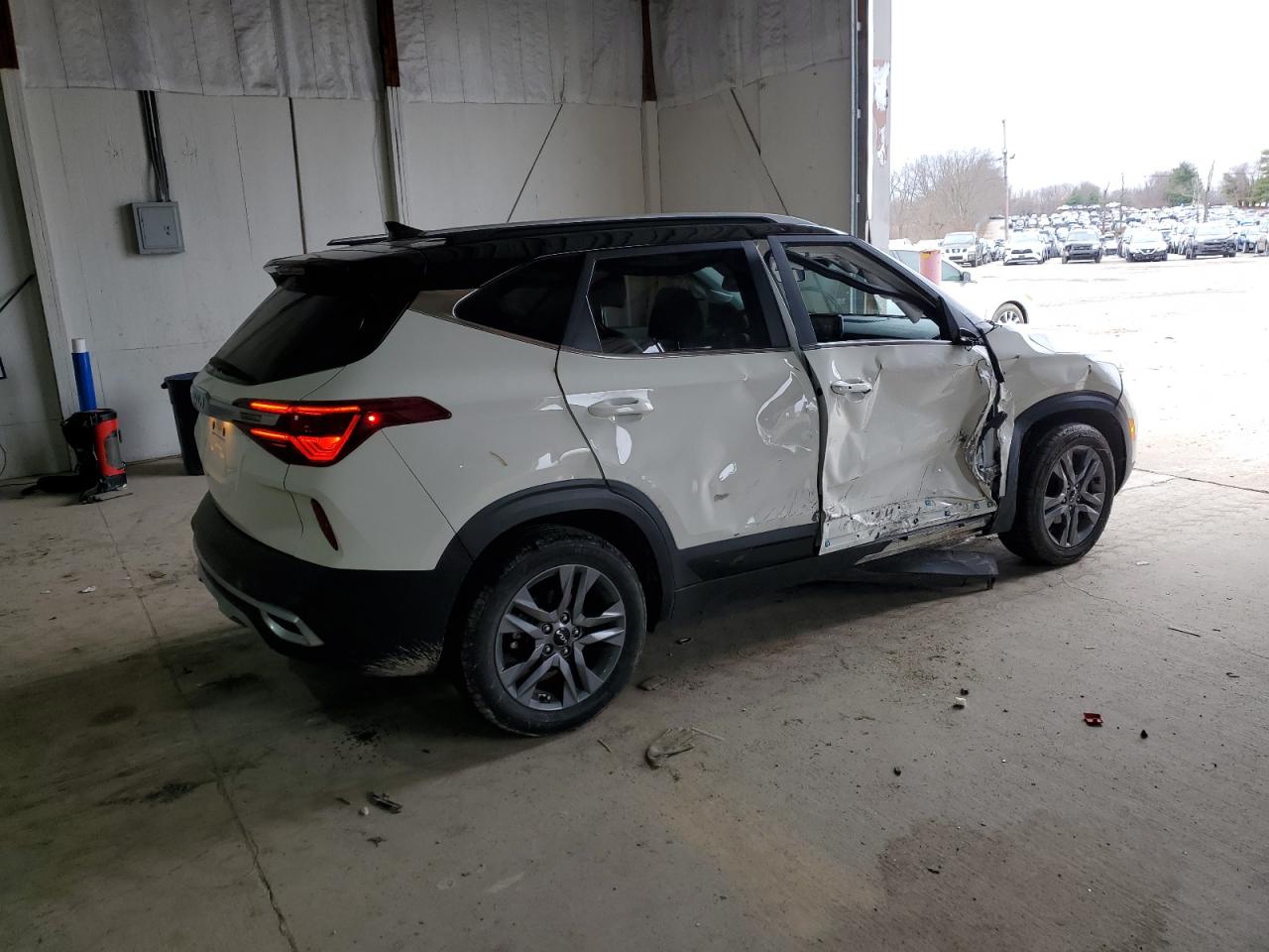 2023 Kia Seltos - Image 3