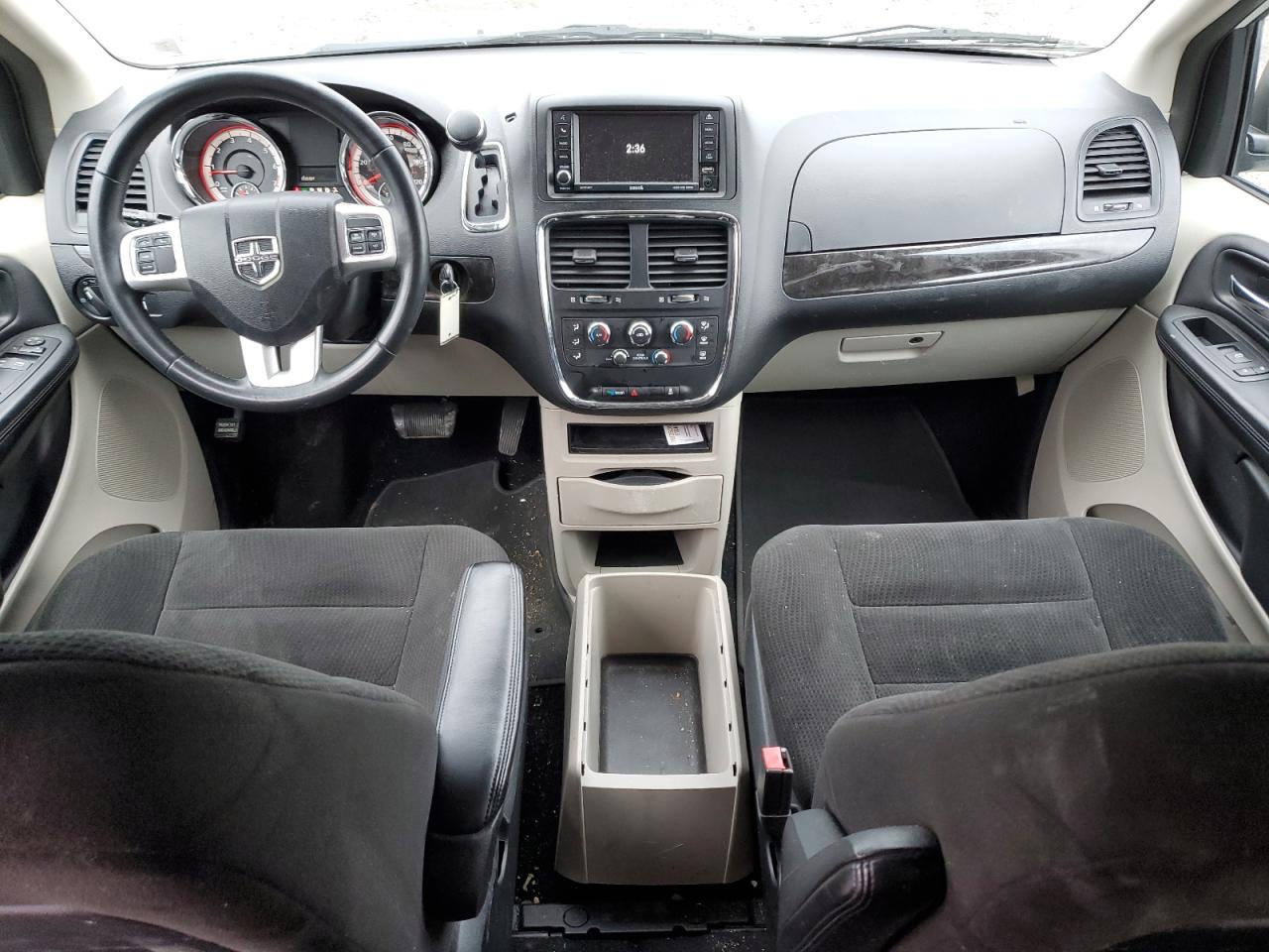 2016 Dodge Caravan - Image 8