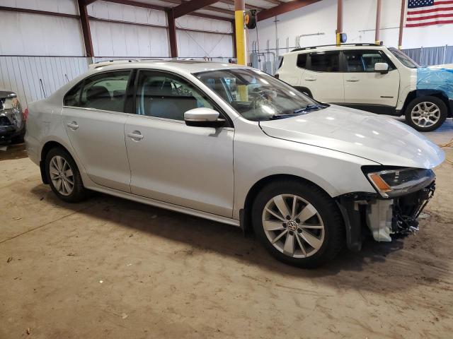  VOLKSWAGEN JETTA 2015 Серебристый
