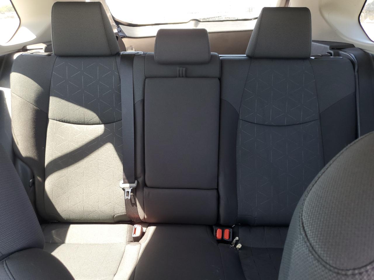 2024 Toyota RAV 4 - Image 10