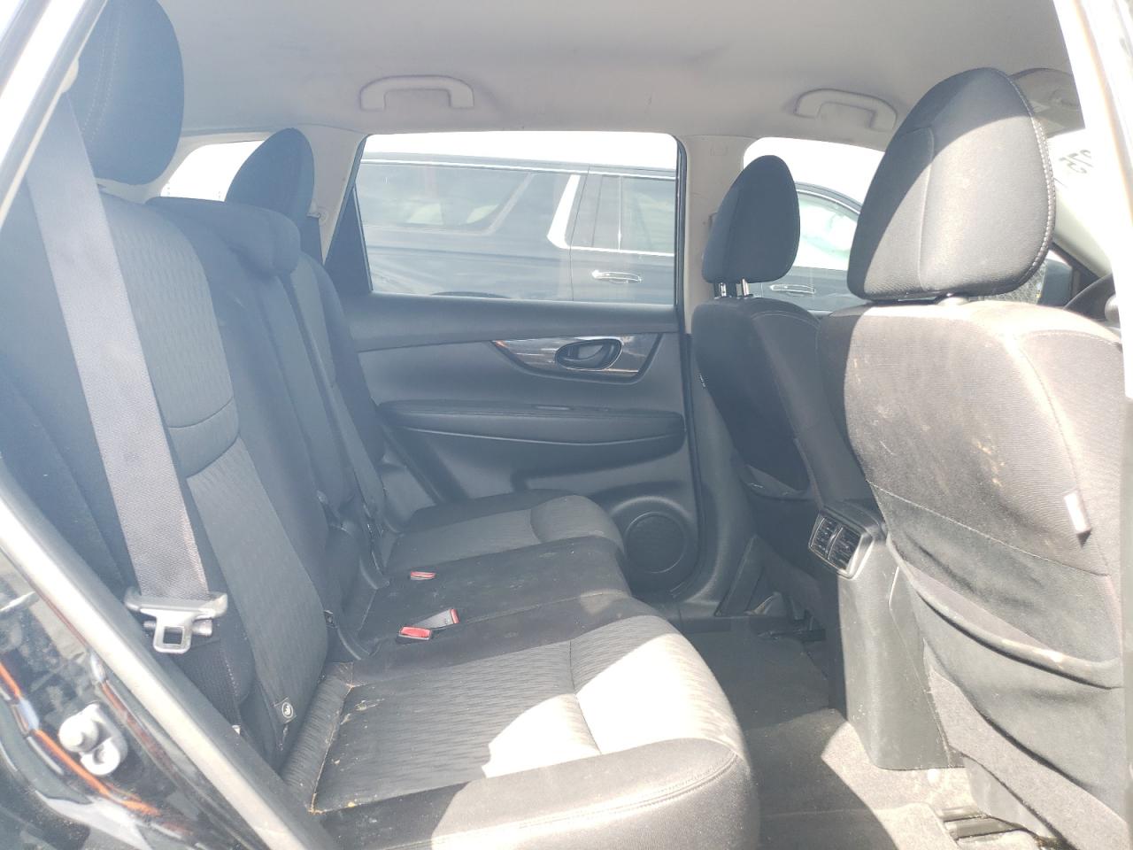 2020 Nissan Rogue - Image 11